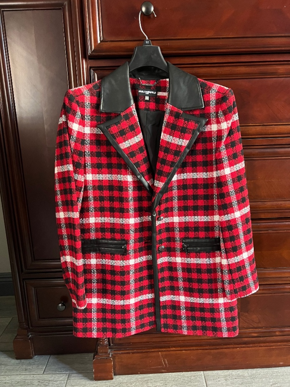 Karl Lagerfeld Blazer.